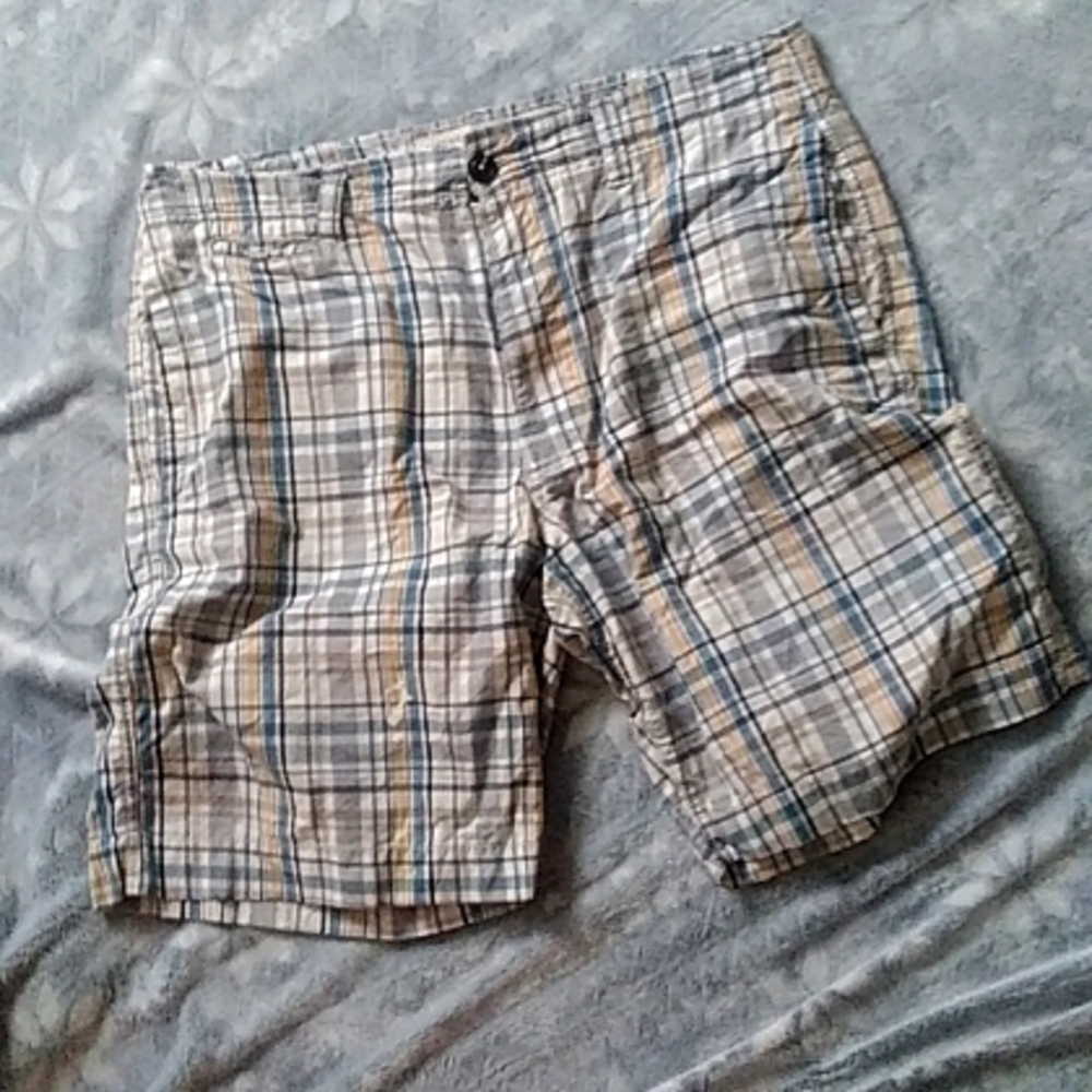 Mens size 36 shorts